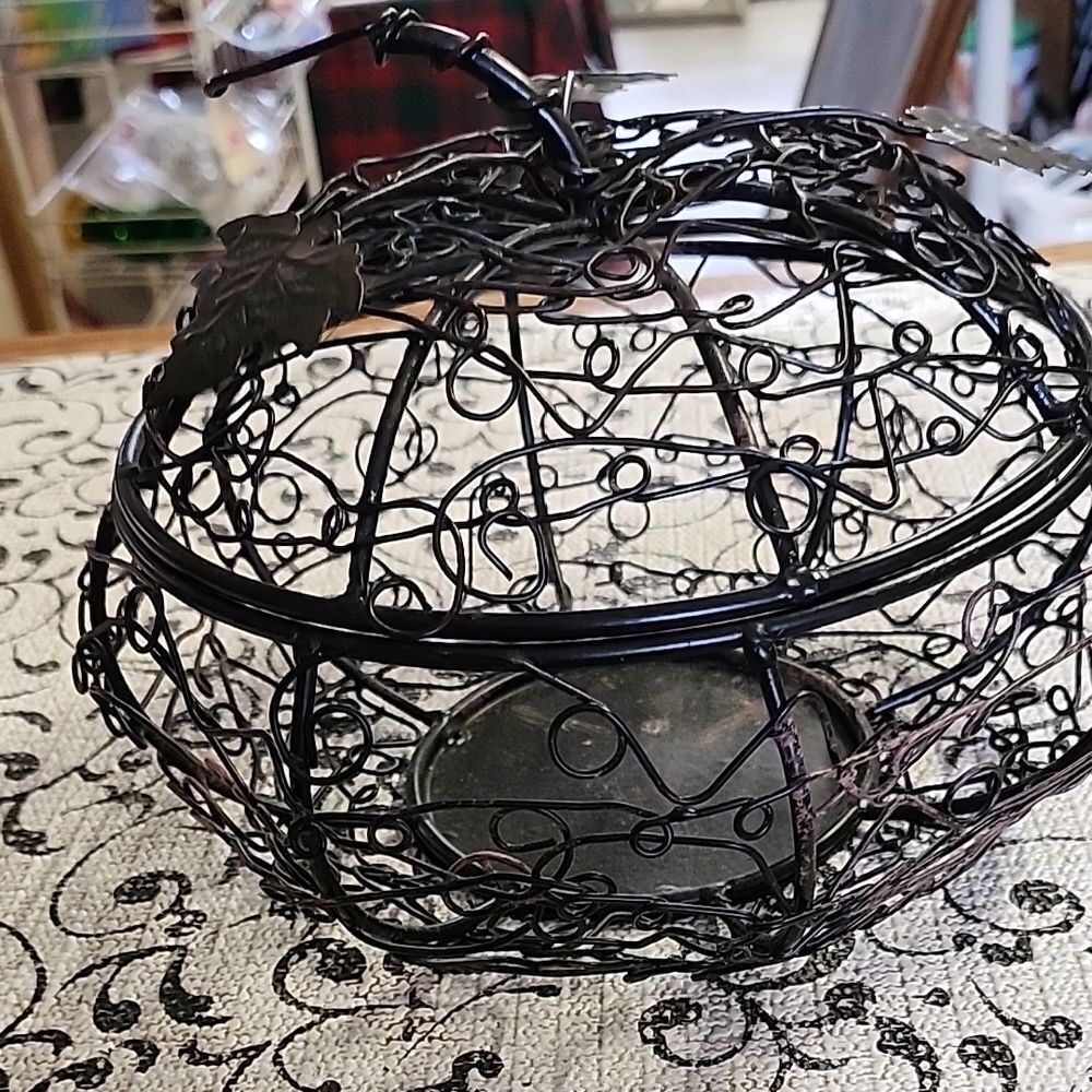 Wire Pumpkin Potourri/ Candle Holder